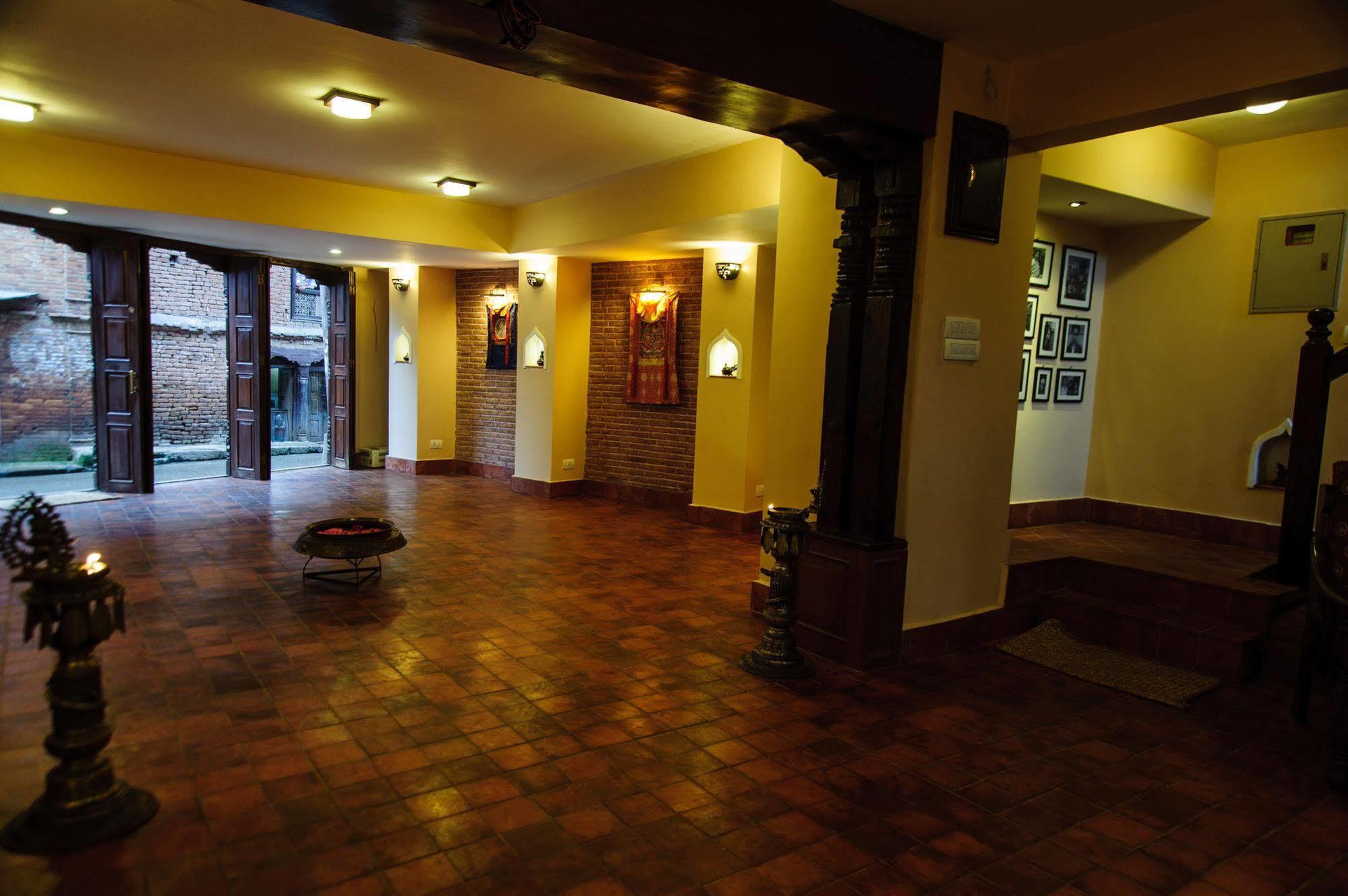 Thagu Chhen, A Boutique Hotel Μπακταπούρ Εξωτερικό φωτογραφία
